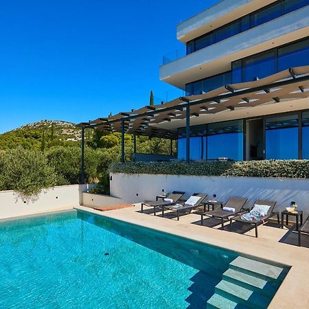 Hedera Estate, Villa Hedera XV スラノ エクステリア 写真
