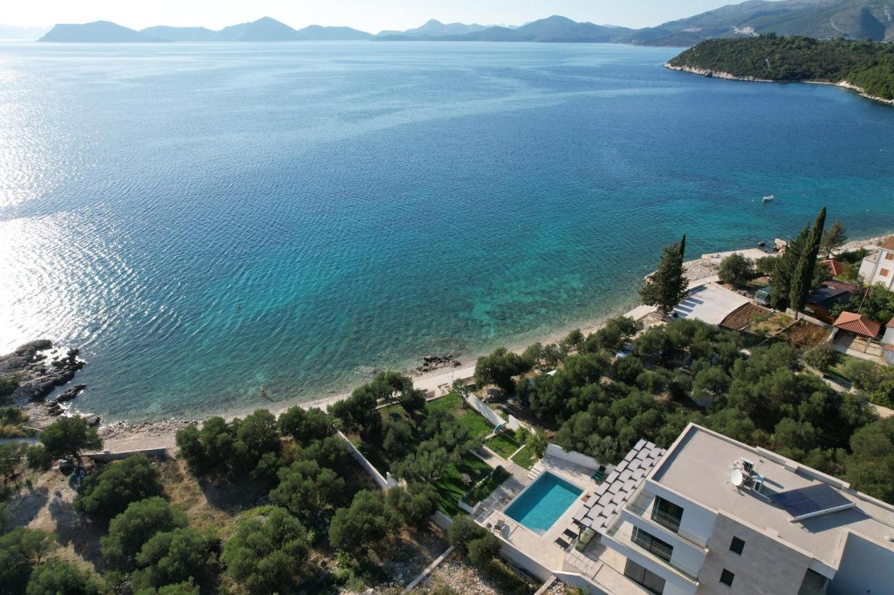 Hedera Estate, Villa Hedera XV スラノ エクステリア 写真