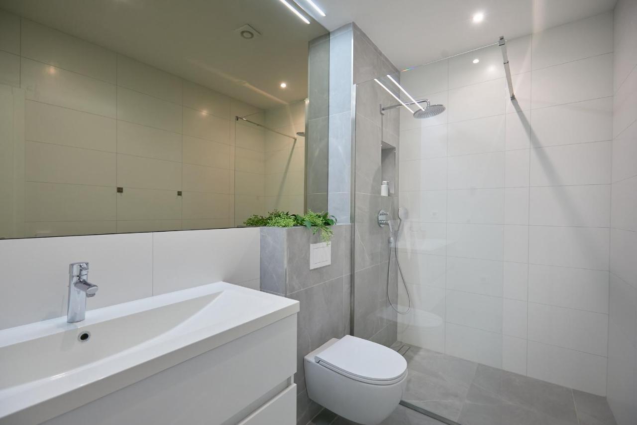 Hedera Estate, Villa Hedera XV スラノ エクステリア 写真