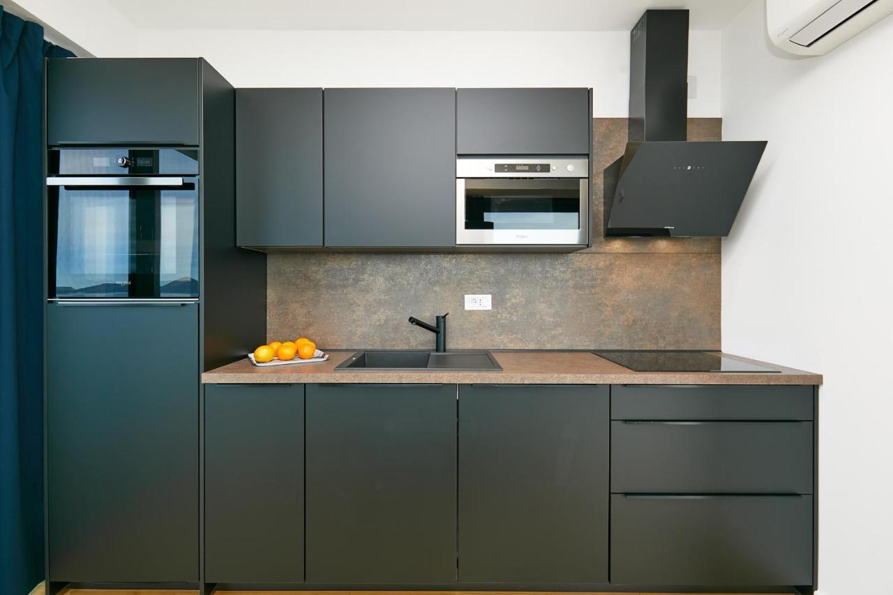 Hedera Estate, Villa Hedera XV スラノ エクステリア 写真