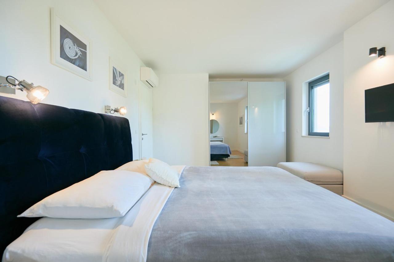 Hedera Estate, Villa Hedera XV スラノ エクステリア 写真